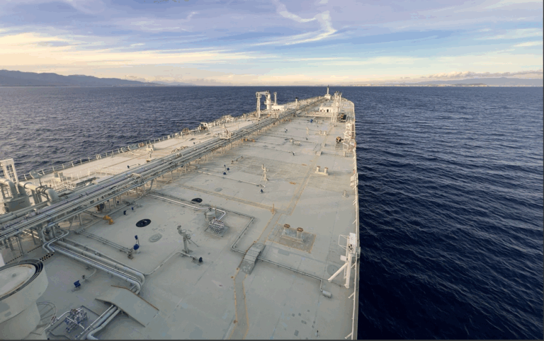 Τραγούδι για τον καπετάνιο!